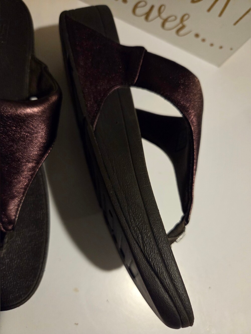 FitFlop Women's Lulu Leather Toe-Post Thong Sandals Chocolate Metallic - Picture 6 of 10